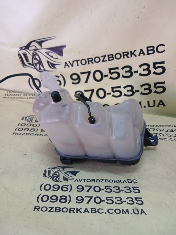 Запчасть розширювальний бачок Land Rover Discovery Sport 2016 L550 2.0 LR060349 Б/У Розширювальний бачок Land Rover Discovery Sport 2016 L550 2.0 LR060349 Б/У