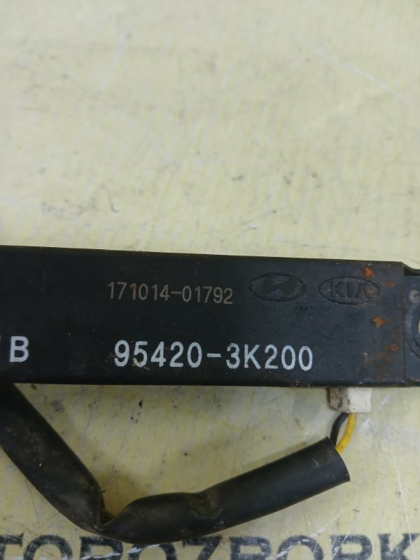 Антена безключового доступа Optima Hybrid 2014 Антена безключового доступа Optima Hybrid 2014