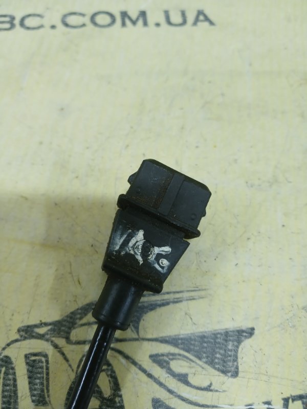 Датчик положення колінвала passat 2015 B7 1.8