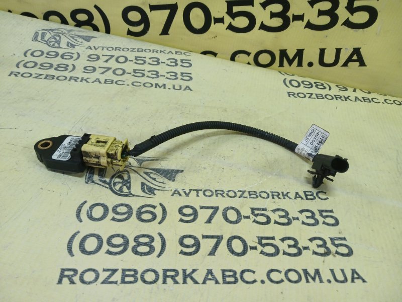 Запчасть датчик удару передний Hyundai Sonata 2014 YF 2.4 959200A100 Б/У Датчик удару передний Hyundai Sonata 2014 YF 2.4 959200A100 Б/У