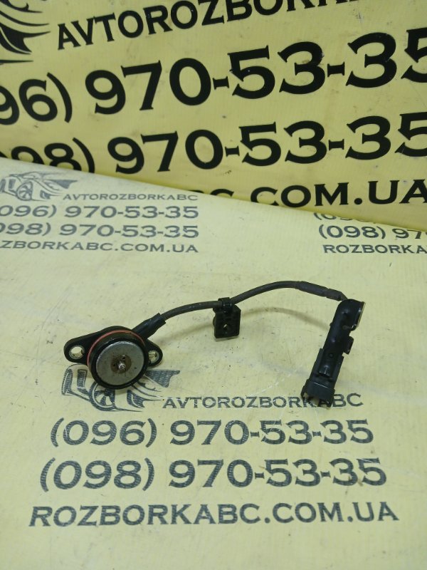 Запчасть клапан контроля тиску масла Kia Forte 2017 2.0 243562E700 Б/У Клапан контроля тиску масла Kia Forte 2017 2.0 243562E700 Б/У