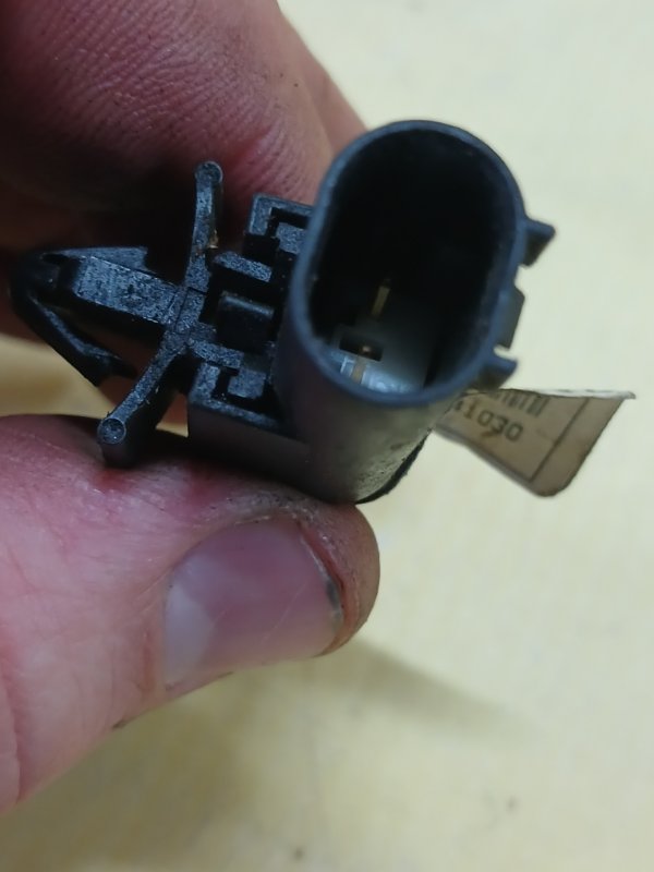 Провід датчика удару Optima Hybrid 2014 Провід датчика удару Optima Hybrid 2014