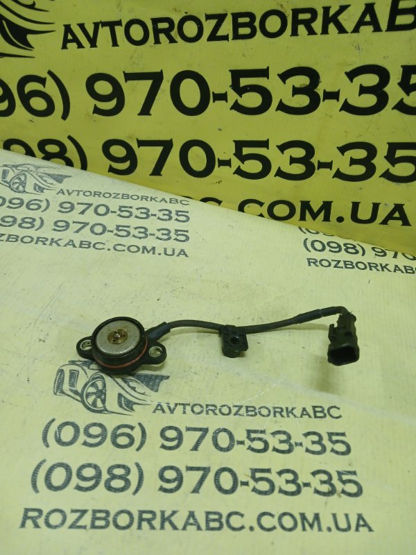 Запчасть клапан контролю тиску масла Kia Forte 2017 2.0 243562E700 Б/У Клапан контролю тиску масла Kia Forte 2017 2.0 243562E700 Б/У