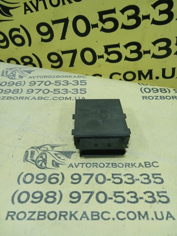 Блок управління паливним насосом Q7 2018 4M 3.0 Блок управління паливним насосом Q7 2018 4M 3.0