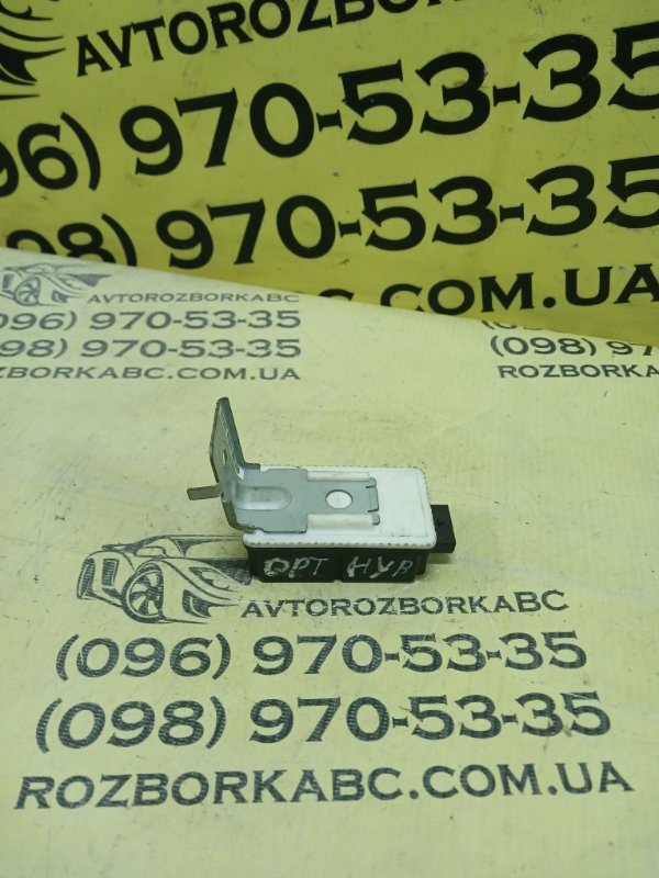 Запчасть блок контролю тиску в шинах Kia Optima Hybrid 2014 958004U500 Б/У Блок контролю тиску в шинах Kia Optima Hybrid 2014 958004U500 Б/У