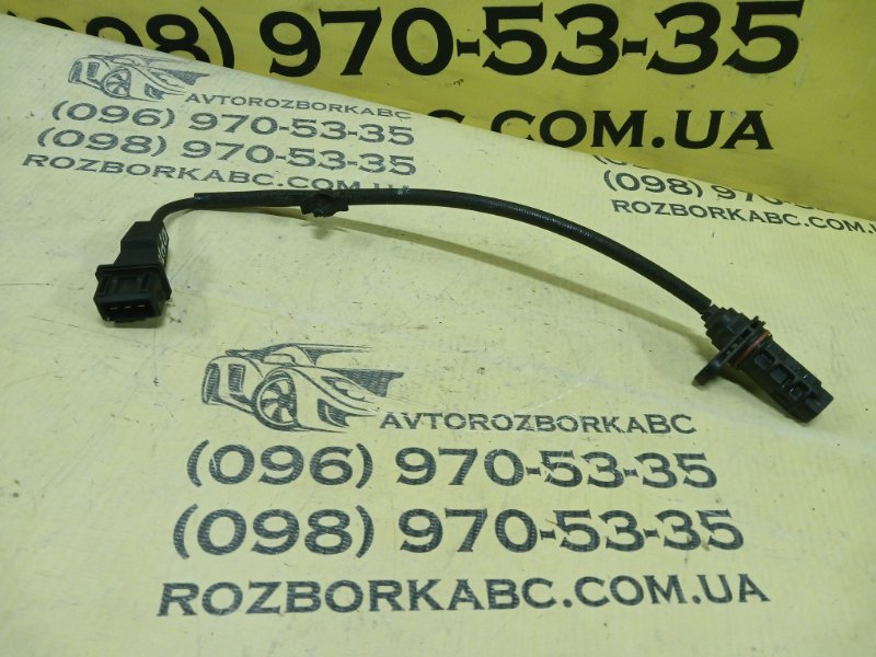 Запчасть датчик положення колінвала Kia Optima Hybrid 2014 3918025300 Б/У Датчик положення колінвала Kia Optima Hybrid 2014 3918025300 Б/У