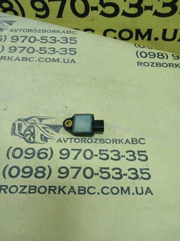 Датчик удару задний левый Optima Hybrid 2014 Датчик удару задний левый Optima Hybrid 2014