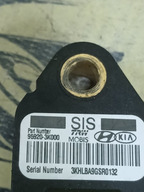 Датчик удару задний левый Kia Optima Hybrid Датчик удару задний левый Kia Optima Hybrid