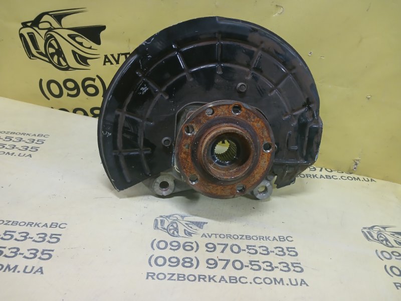 Цапфа ( Поворотний кулак) передняя левая 200 2015 2.4 Цапфа ( Поворотний кулак) передняя левая 200 2015 2.4