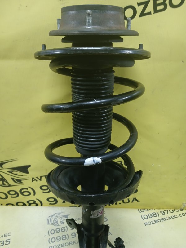 Амортизатор передний Subaru Legacy BN9 2.5