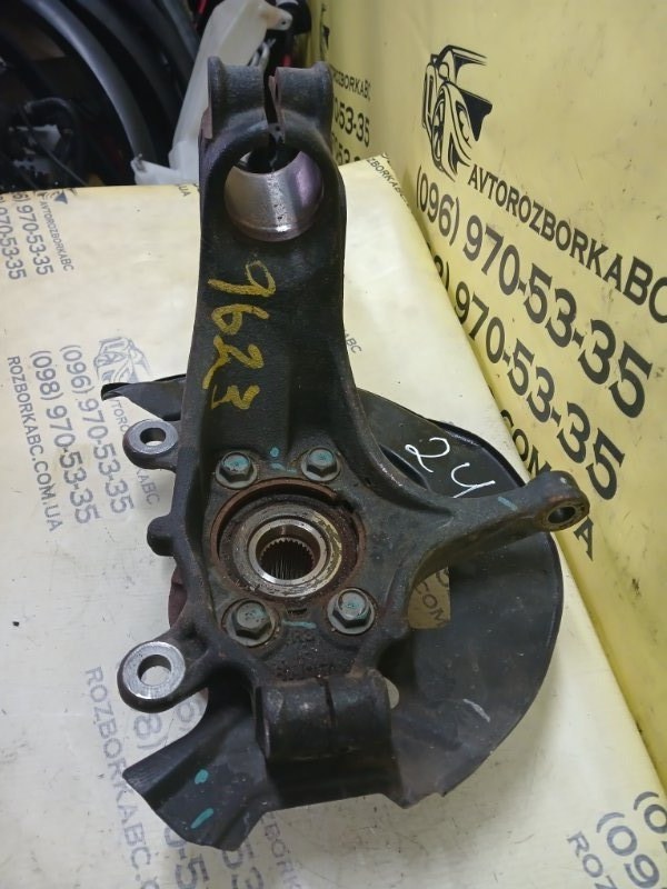 Цапфа ( Поворотний кулак) передняя правая Rogue 2017 2.5 Цапфа ( Поворотний кулак) передняя правая Rogue 2017 2.5