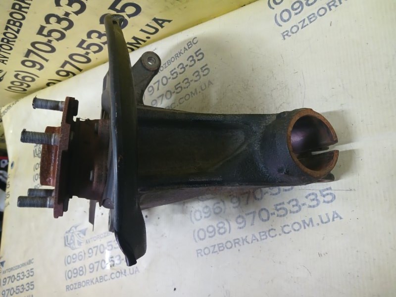 Цапфа ( Поворотний кулак) передняя правая Rogue 2017 2.5 Цапфа ( Поворотний кулак) передняя правая Rogue 2017 2.5