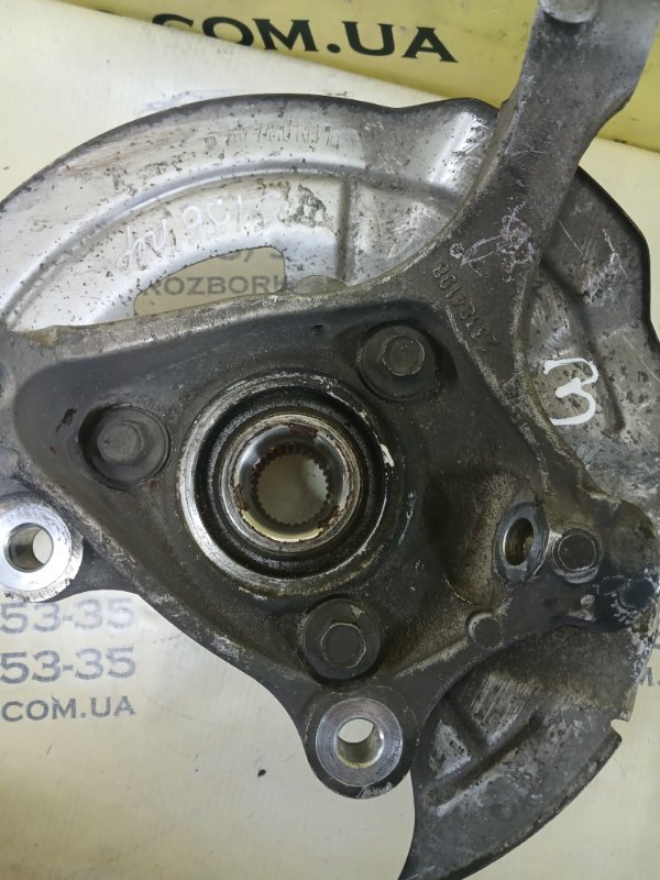 Цапфа ( Поворотний кулак) передняя правая Chevrolet Malibu FWD 1.5 Цапфа ( Поворотний кулак) передняя правая Chevrolet Malibu FWD 1.5