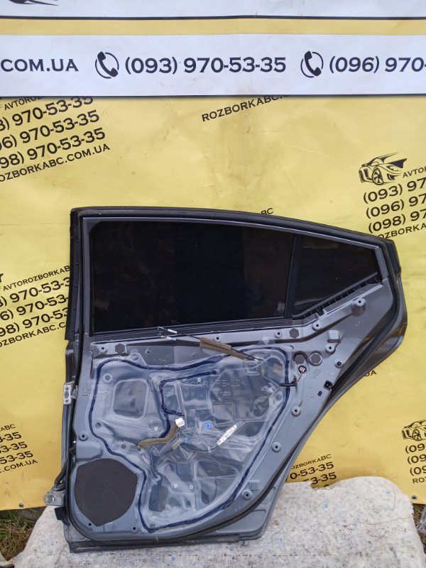 Двери задние правые Altima 2019 2.5 Двери задние правые Altima 2019 2.5