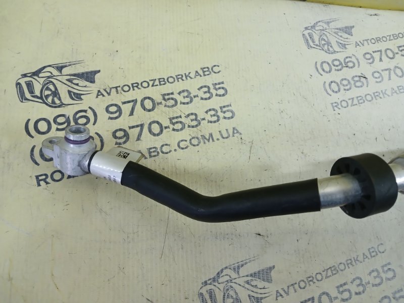 Трубка кондиционера Audi Q5 80A 2.0 Трубка кондиционера Audi Q5 80A 2.0