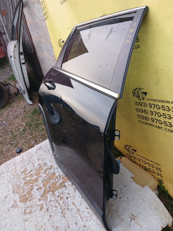 Двери задние правые Cherokee 2017 KL 2.4