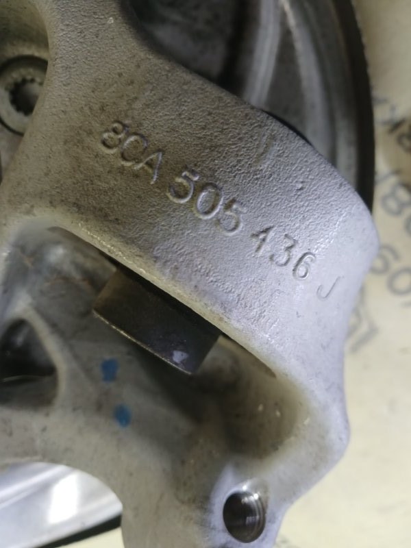 Цапфа ( Поворотний кулак) задняя правая Q5 2020 80A DJYA Цапфа ( Поворотний кулак) задняя правая Q5 2020 80A DJYA