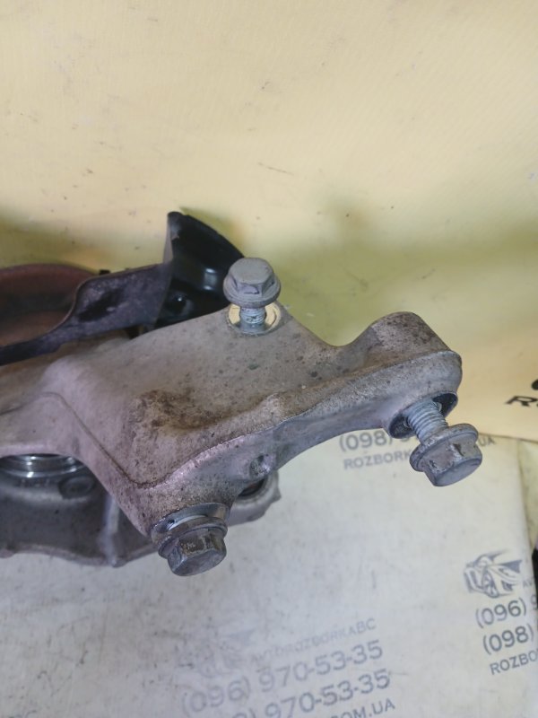 Цапфа ( Поворотний кулак) задняя левая Tiguan 2019 Tiguan 2 DGUA Цапфа ( Поворотний кулак) задняя левая Tiguan 2019 Tiguan 2 DGUA