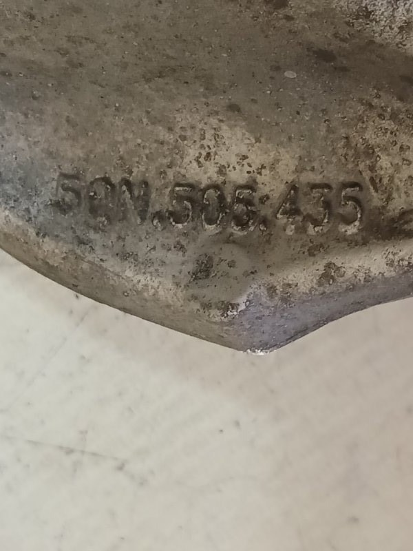 Цапфа ( Поворотний кулак) задняя левая Tiguan 2019 Tiguan 2 DGUA Цапфа ( Поворотний кулак) задняя левая Tiguan 2019 Tiguan 2 DGUA