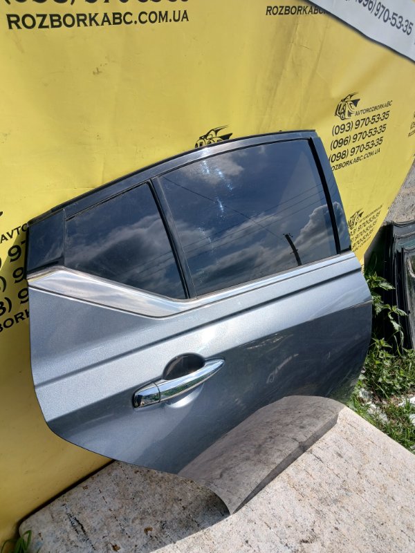 Двери задние правые Altima 2019 Двери задние правые Altima 2019