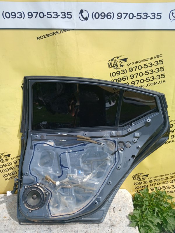 Двери задние правые Altima 2019 Двери задние правые Altima 2019