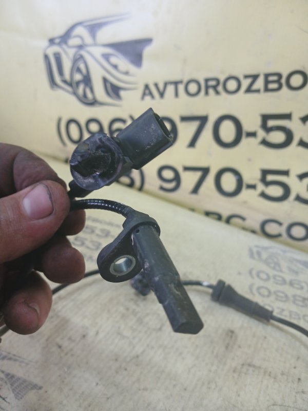 Датчик ABS задний правый Altima 2019