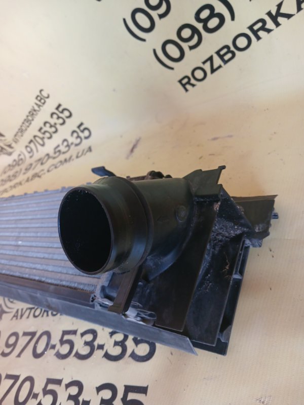 Радиатор интеркуллера 328 2013 F30 2.0 Радиатор интеркуллера 328 2013 F30 2.0