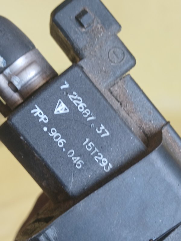 Клапан електромагнитный Porsche Macan 95B 3.0 CTMA Клапан електромагнитный Porsche Macan 95B 3.0 CTMA