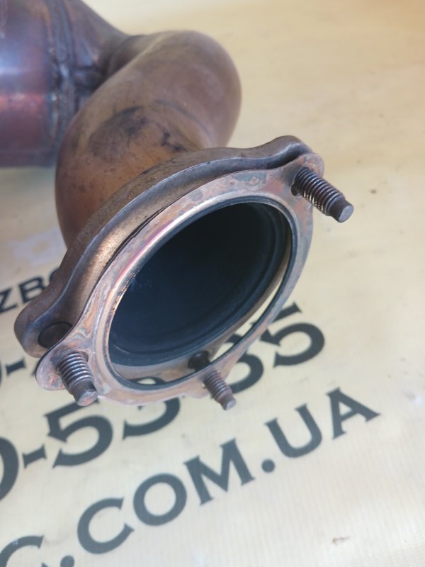 Катализатор левый Macan 2016 95B 3.0 CTMA Катализатор левый Macan 2016 95B 3.0 CTMA