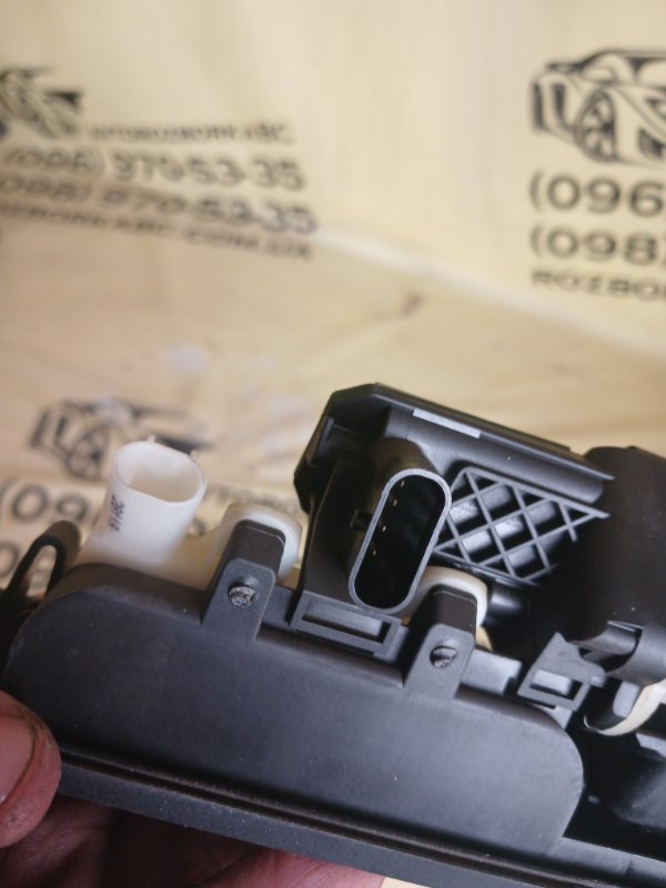 Ручка двери багажника GLC 300 2018 X253 2.0 27492031710098 Ручка двери багажника GLC 300 2018 X253 2.0 27492031710098