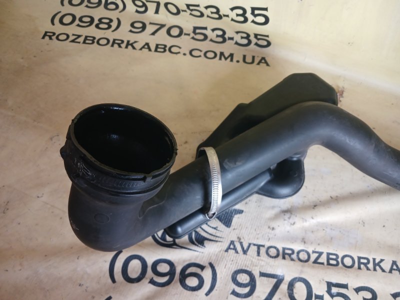 Патрубок интеркулера левый Audi Q5 80A 2.0 DAYB Патрубок интеркулера левый Audi Q5 80A 2.0 DAYB