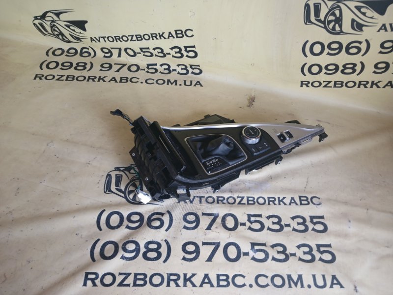 Запчасть накладка центральной консоли Infiniti Q50 2019 AWD 3.0 969414GF0A Б/У Накладка центральной консоли Infiniti Q50 2019 AWD 3.0 969414GF0A Б/У