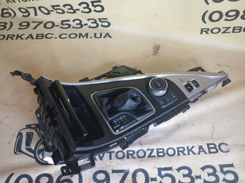 Накладка центральной консоли Q50 2019 AWD 3.0 Накладка центральной консоли Q50 2019 AWD 3.0