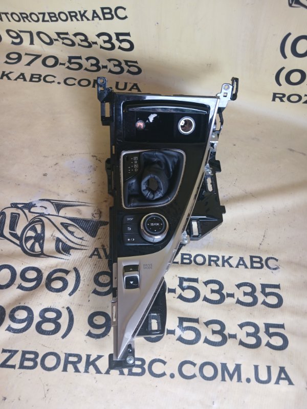 Накладка центральной консоли Q50 2019 AWD 3.0 Накладка центральной консоли Q50 2019 AWD 3.0