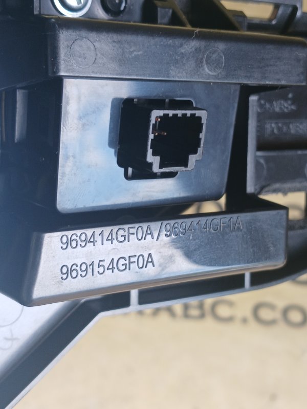 Накладка центральной консоли Q50 2019 AWD 3.0 Накладка центральной консоли Q50 2019 AWD 3.0