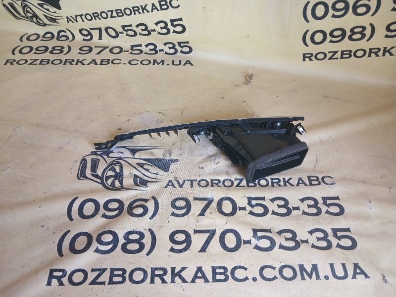 Дефлектор салона правый Q50 2019 AWD 3.0 Дефлектор салона правый Q50 2019 AWD 3.0