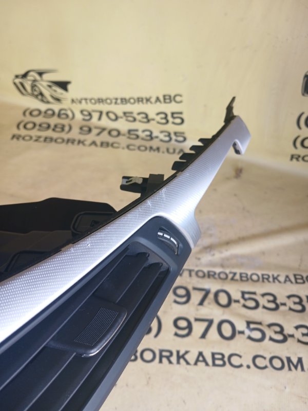 Дефлектор салона правый Q50 2019 AWD 3.0 Дефлектор салона правый Q50 2019 AWD 3.0