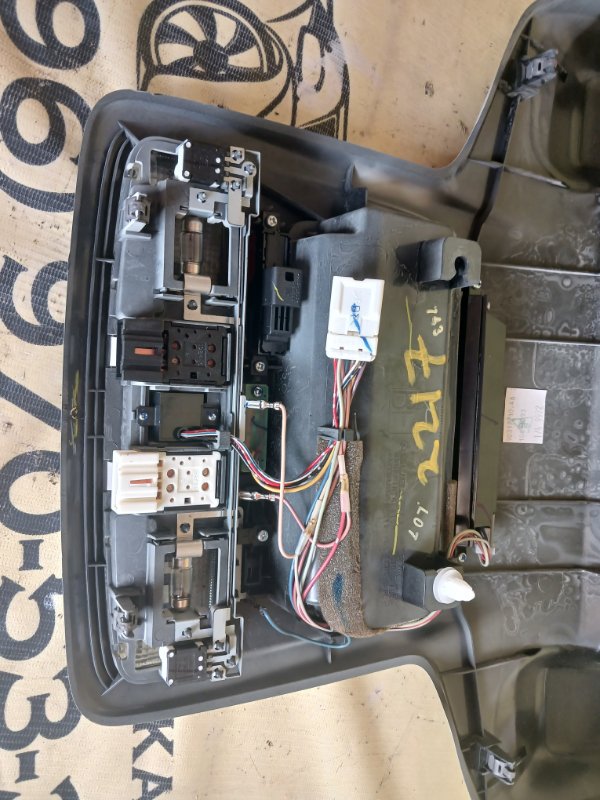 Плафон салона Legacy 2017 BN9 2.5 Плафон салона Legacy 2017 BN9 2.5