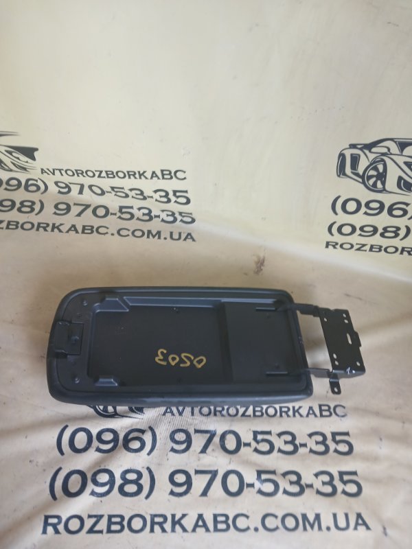 Подлокотник Altima 2019 FWD 2.5 Подлокотник Altima 2019 FWD 2.5