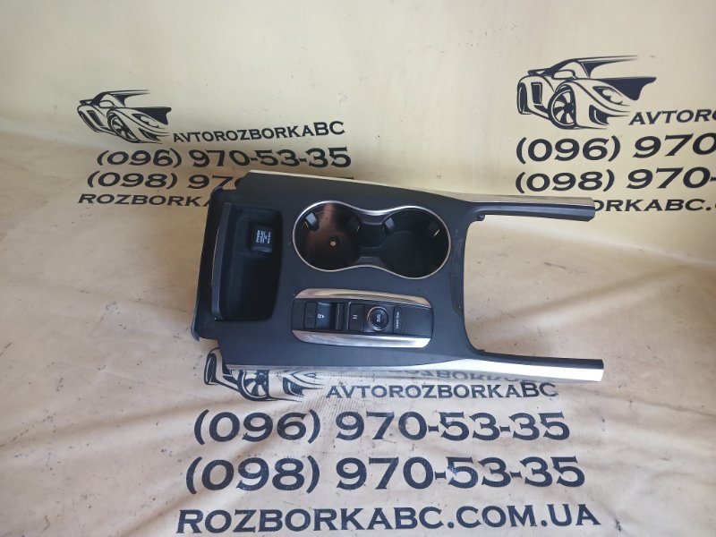 Запчасть накладка центральной консоли ACURA MDX 2018 YD3 3.5 7729FTZ5A310 Б/У Накладка центральной консоли ACURA MDX 2018 YD3 3.5 7729FTZ5A310 Б/У