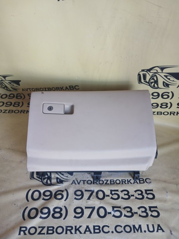 Бардачок Q50 2019 AWD 3.0 Бардачок Q50 2019 AWD 3.0