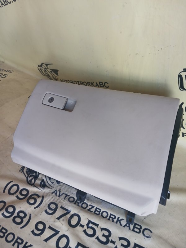 Бардачок Q50 2019 AWD 3.0 Бардачок Q50 2019 AWD 3.0