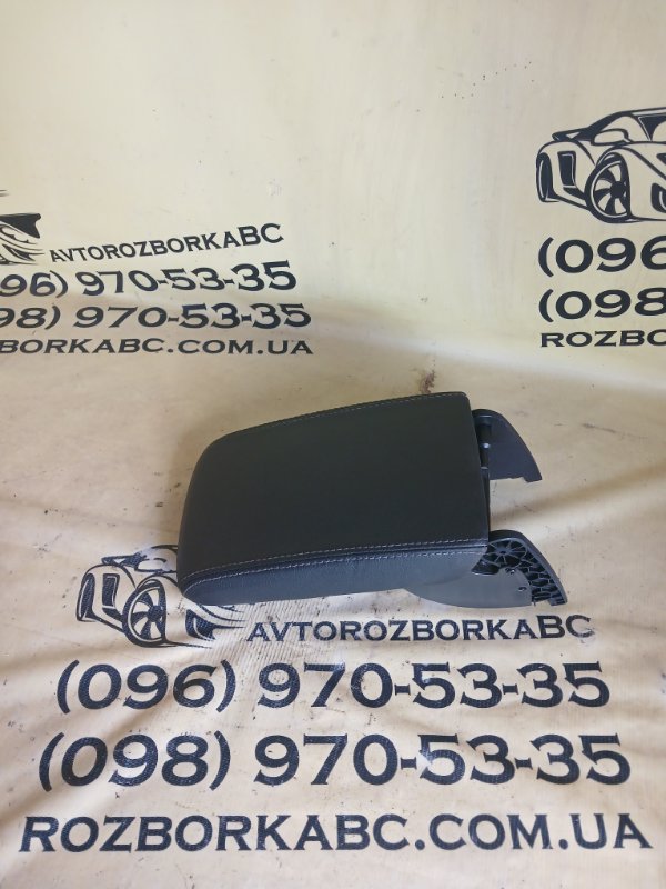 Запчасть подлокотник Volkswagen Passat 2020 B9 2.0 561863239 Б/У Подлокотник Volkswagen Passat 2020 B9 2.0 561863239 Б/У