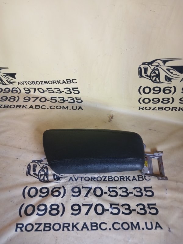 Запчасть подлокотник KIA Optima Hybrid 2014 FWD 2.4 84660-2T110VA Б/У Подлокотник KIA Optima Hybrid 2014 FWD 2.4 84660-2T110VA Б/У