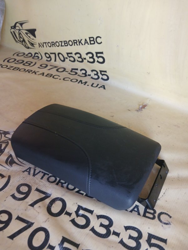 Подлокотник Nissan Rogue FWD 2.5 Подлокотник Nissan Rogue FWD 2.5