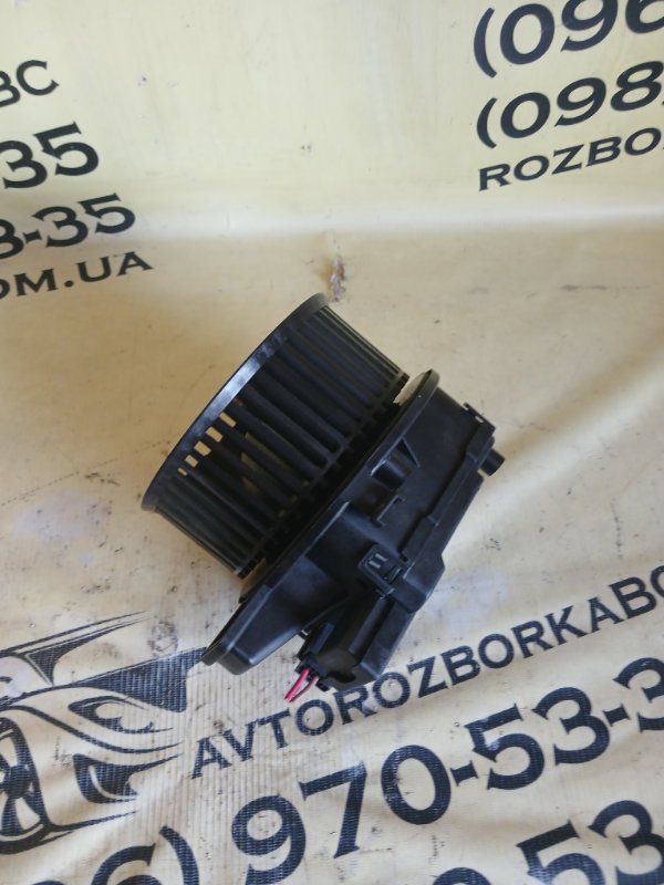 Вентилятор печки Audi Q5 80A 2.0 Вентилятор печки Audi Q5 80A 2.0