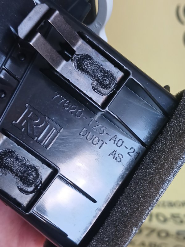 Воздуховод салона правый MDX 2018 YD3 3.5 Воздуховод салона правый MDX 2018 YD3 3.5