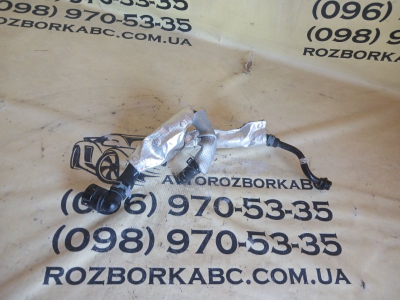 Запчасть патрубок системы охлаждения Volkswagen Tiguan 2019 Tiguan 2 DGUA 06K121065R Б/У Патрубок системы охлаждения Volkswagen Tiguan 2019 Tiguan 2 DGUA 06K121065R Б/У