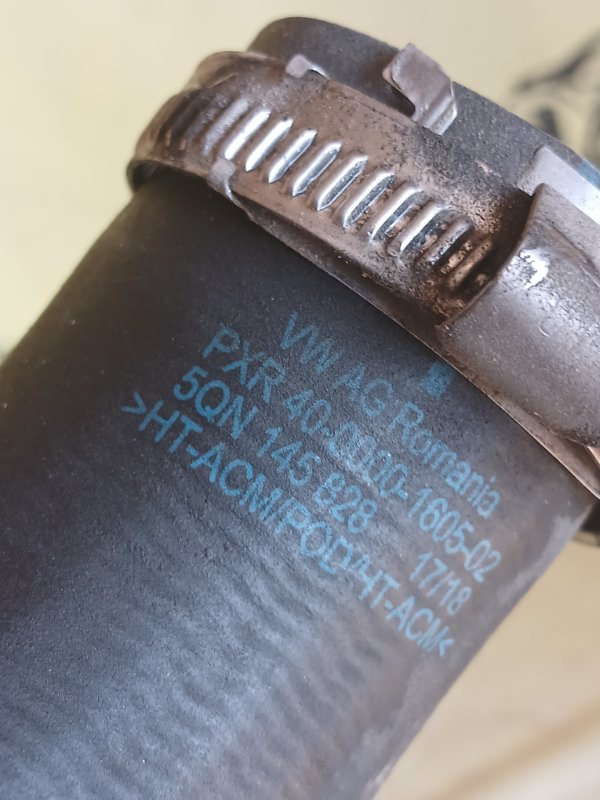 Патрубок интеркулера Tiguan 2019 Tiguan 2 DGUA