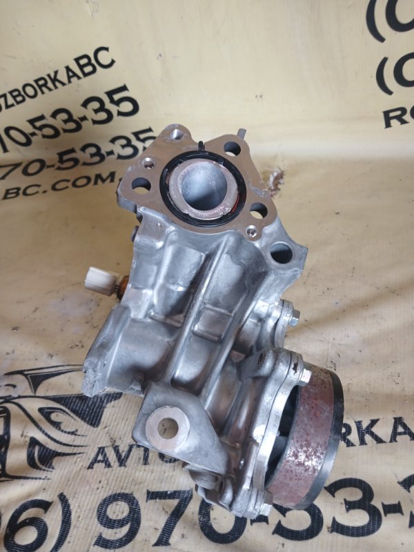 Помпа взборе Toyota HIGHLANDER L 2.4